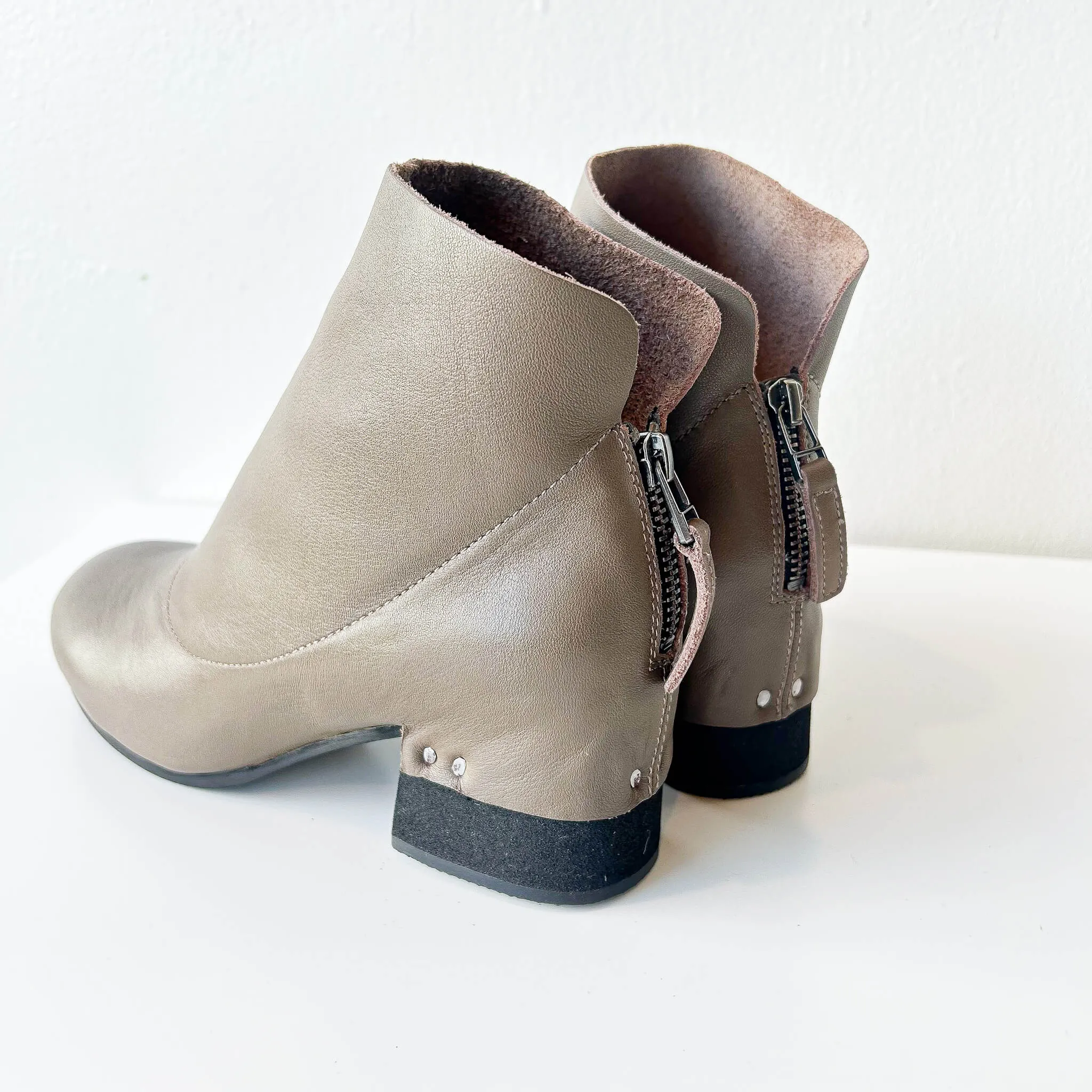 FW24 707021-3 | SHIRO | Yuko Imanishi 