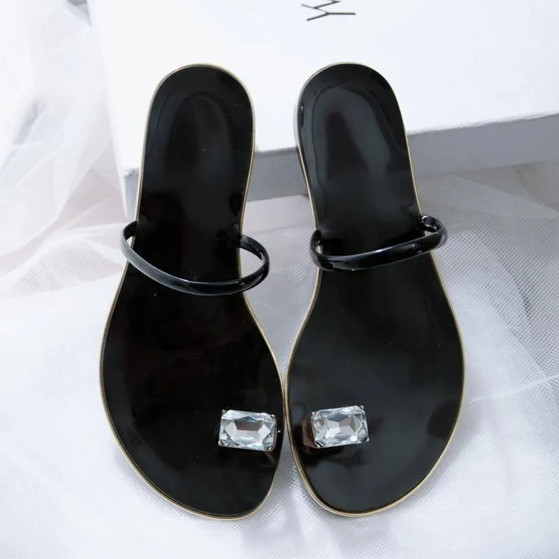 Genuine cow leather Diamond flip flops