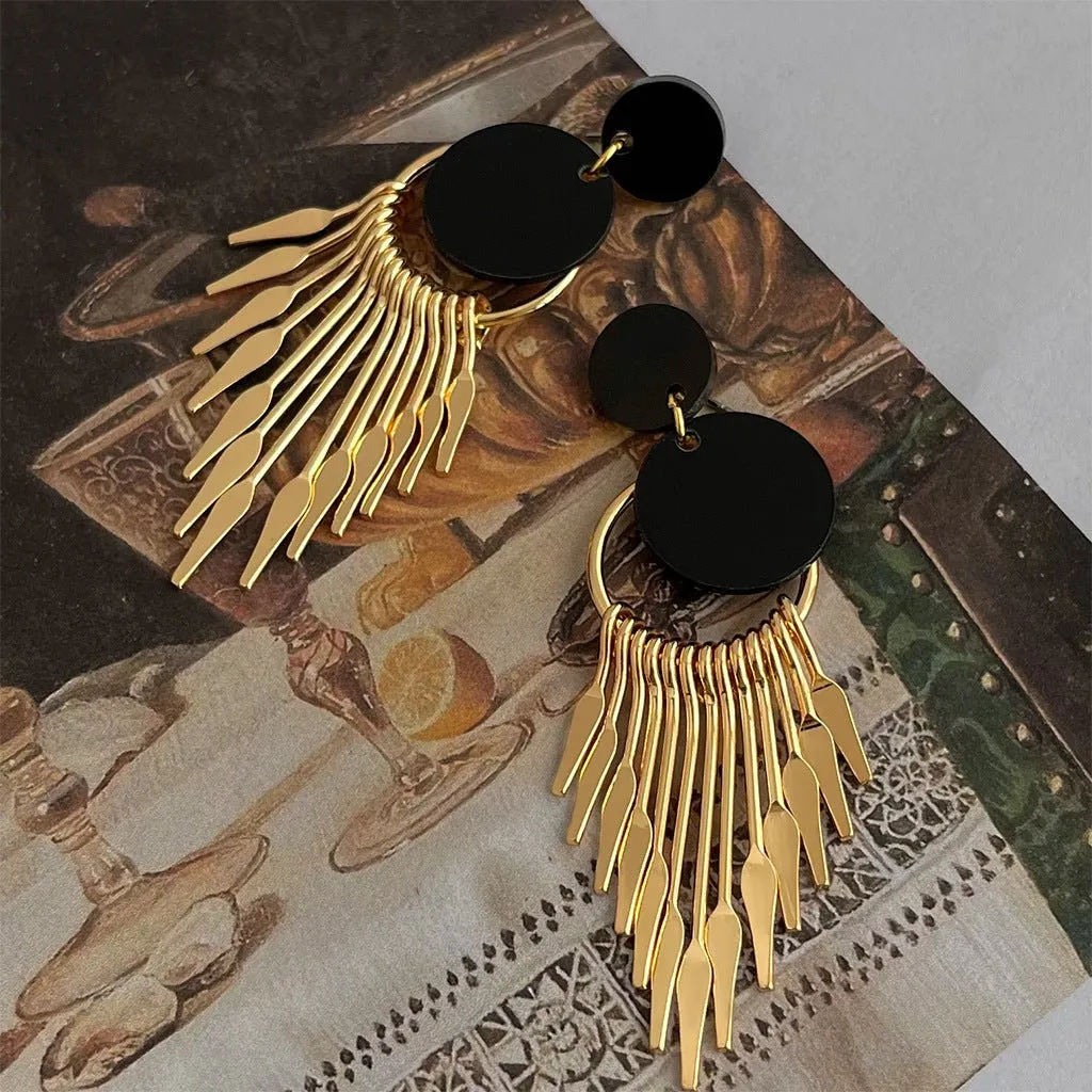 Medieval Tassel Black Gold Earrings(MAC197)