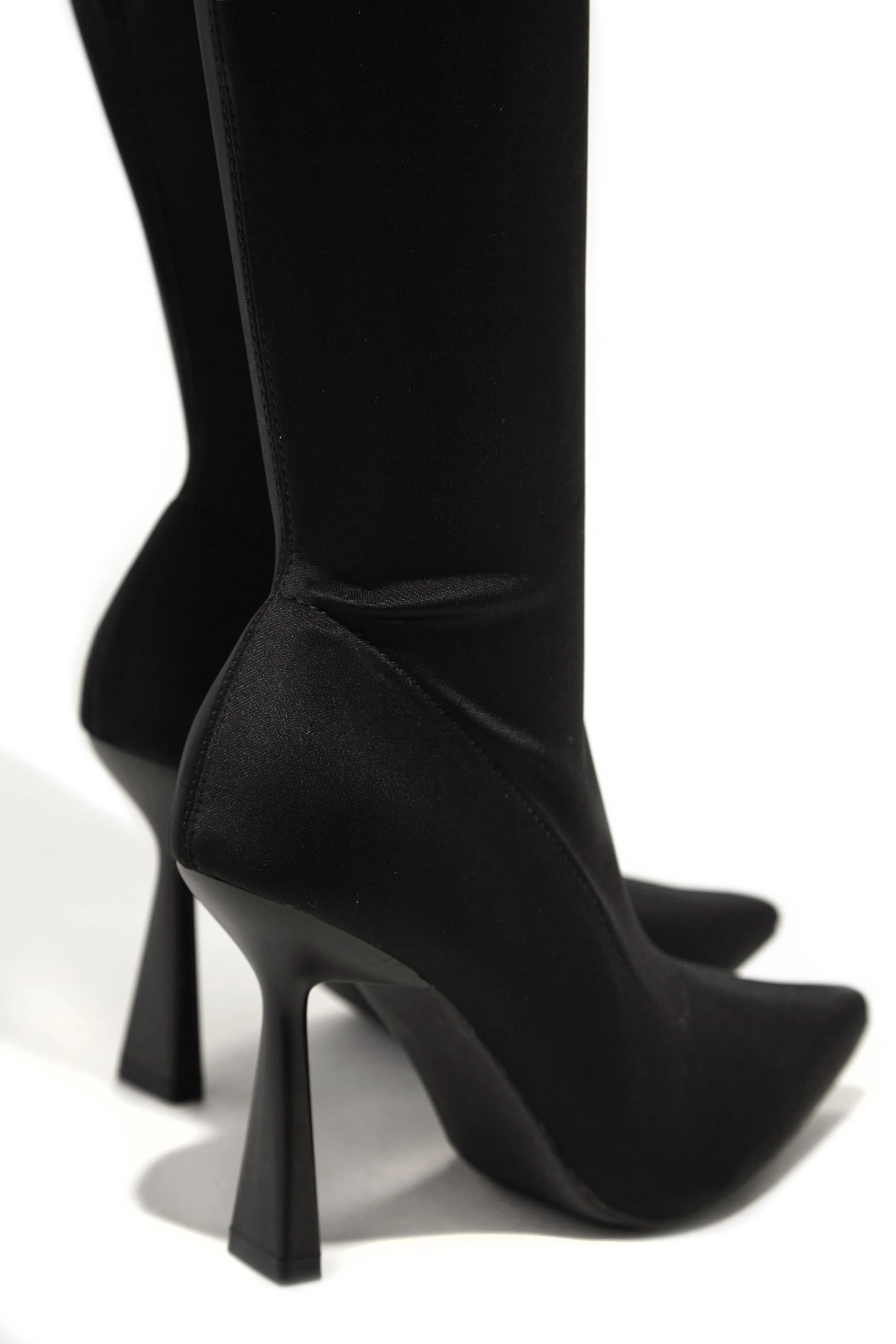 Zoya Knee High Heel Boots - Black